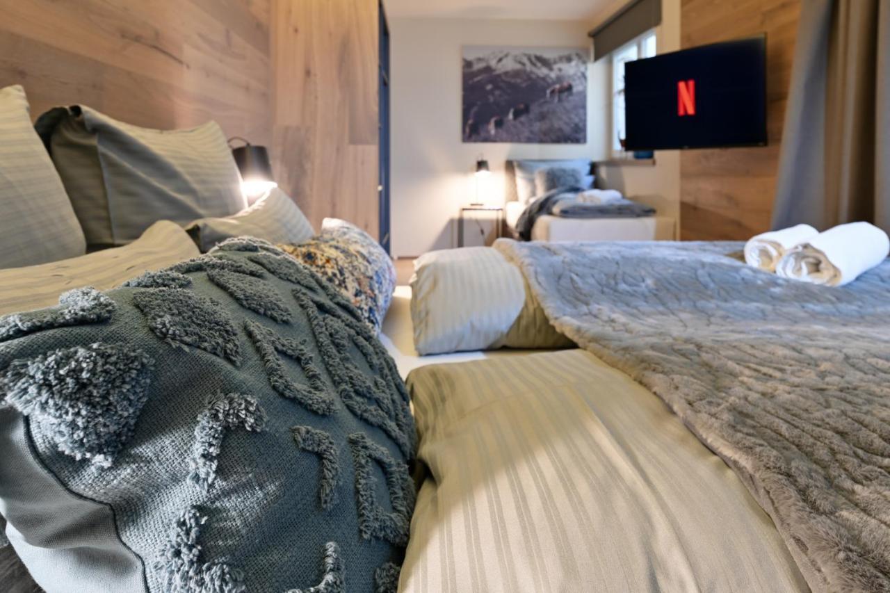 גרמיש-פרטנקירכן Boutique Chalets Alpi - Private Sauna & Cinema מראה חיצוני תמונה