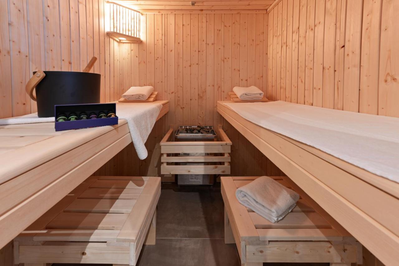 גרמיש-פרטנקירכן Boutique Chalets Alpi - Private Sauna & Cinema מראה חיצוני תמונה
