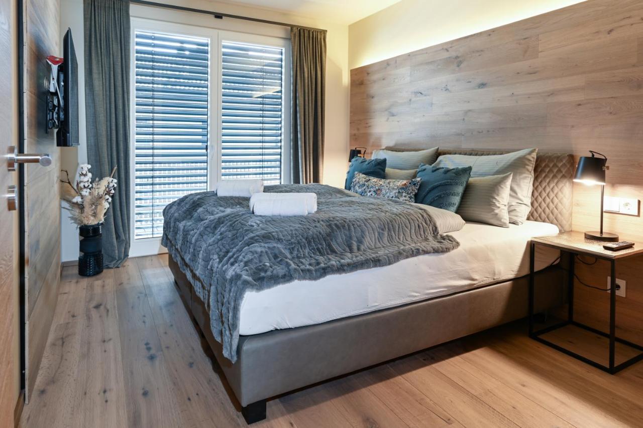 גרמיש-פרטנקירכן Boutique Chalets Alpi - Private Sauna & Cinema מראה חיצוני תמונה