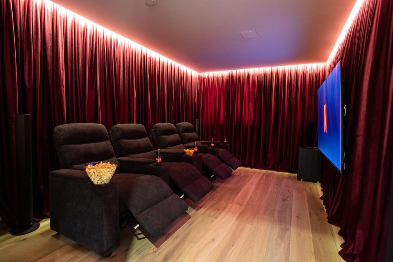גרמיש-פרטנקירכן Boutique Chalets Alpi - Private Sauna & Cinema מראה חיצוני תמונה