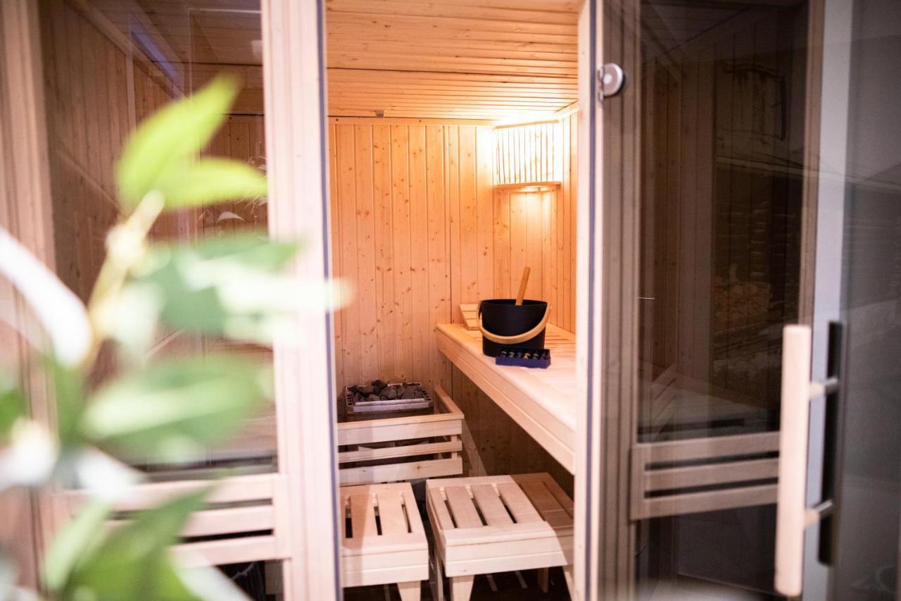 גרמיש-פרטנקירכן Boutique Chalets Alpi - Private Sauna & Cinema מראה חיצוני תמונה