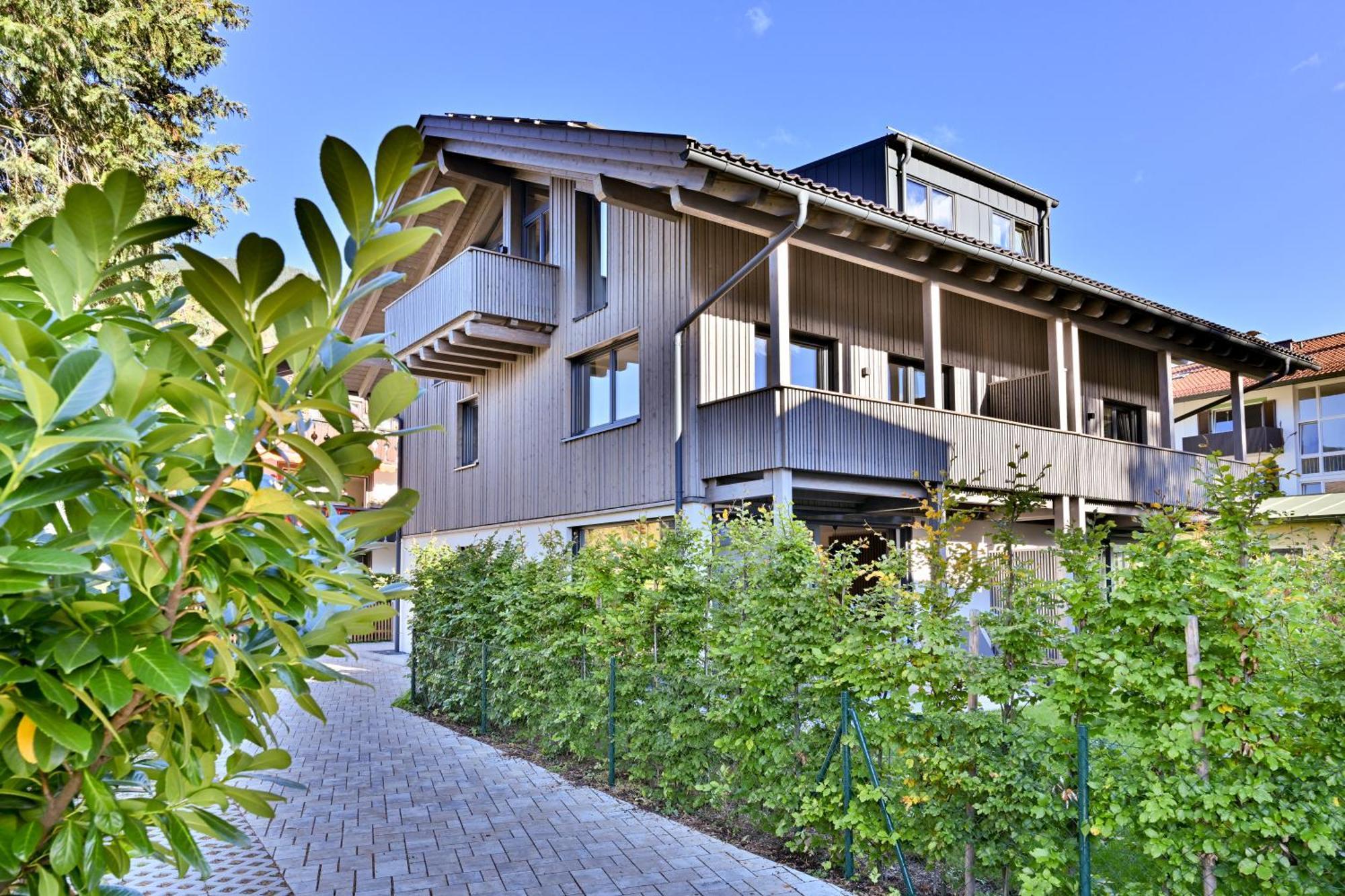 גרמיש-פרטנקירכן Boutique Chalets Alpi - Private Sauna & Cinema מראה חיצוני תמונה